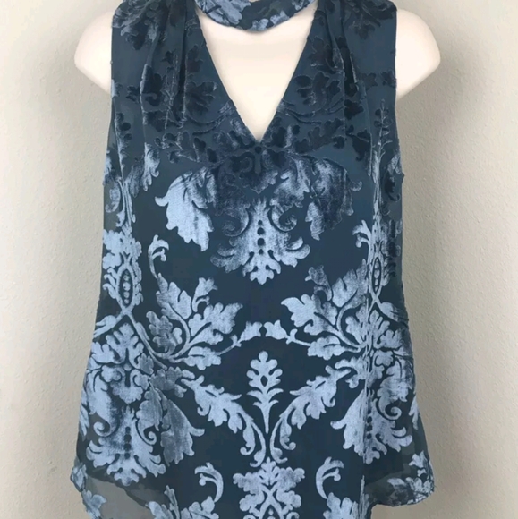 White House Black Market Tops - WHBM Velvet blouse floral print, teal, size 4, Pristine